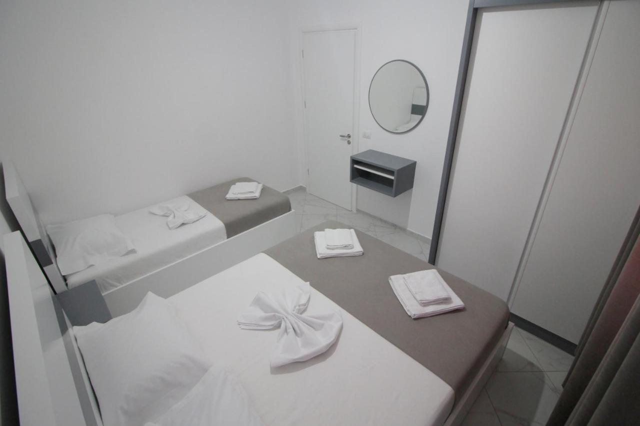 Sky Apartments Sarandë Exterior foto